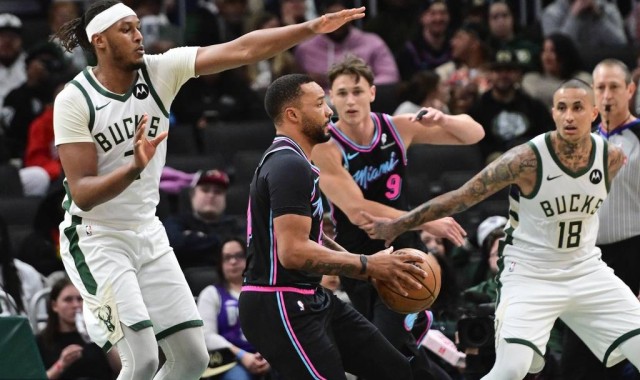 鲍威尔26分波特32分 热火遭雄鹿逆转