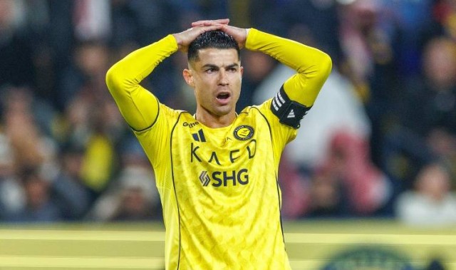 媒体：C罗准备跑路！他想要降薪回归曼联！