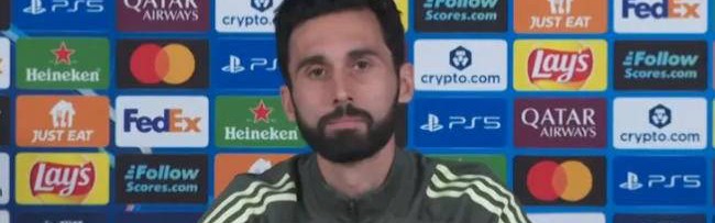 大反转！皇马主帅阿韦洛亚引发争议，球迷齐声嘘：双重标准过于明显