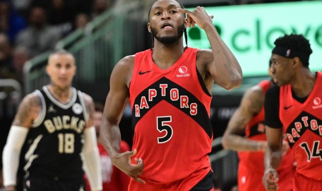 奎克利32+9英格拉姆22分 猛龙击败雄鹿