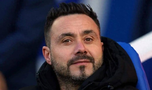 电讯报：德泽尔比成利物浦帅位备选，斯洛特未来难料