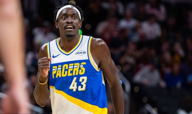 西亚卡姆30+11希罗31分 步行者胜热火