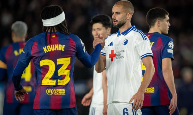 梅西与C罗：谁才是足球历史上真正的王者？数据与故事的较量