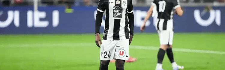 法甲焦点战：朗斯主场迎战昂热，核心球员对决定胜负，深度解析暗藏胜负手