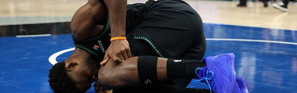 半场不到连折两尊神！迪温琴佐爱德华兹接连重伤退赛