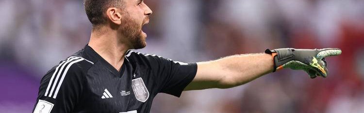 西甲焦点：巴萨出手13亿锁定巴斯托尼与小蜘蛛，西班牙门将群表现抢眼