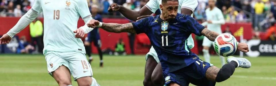 拉菲尼亚伤停五周成巴萨重大损失，赛前带伤出战自负其责