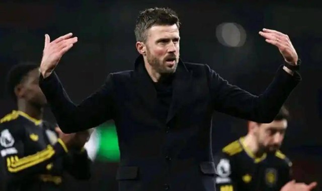 4胜1平仍下课！卡里克被豪门算死，图赫尔才是曼联那枚止痛药